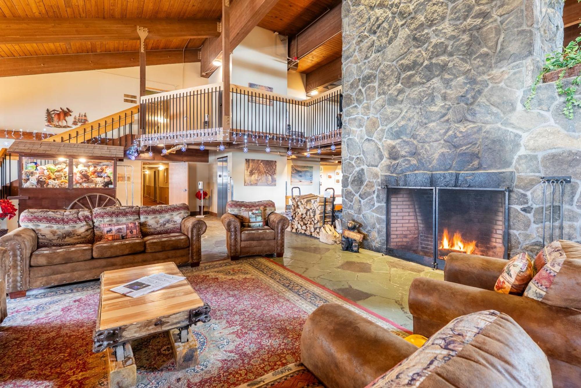 Fireside Inn & Suites West Lebanon Bagian luar foto